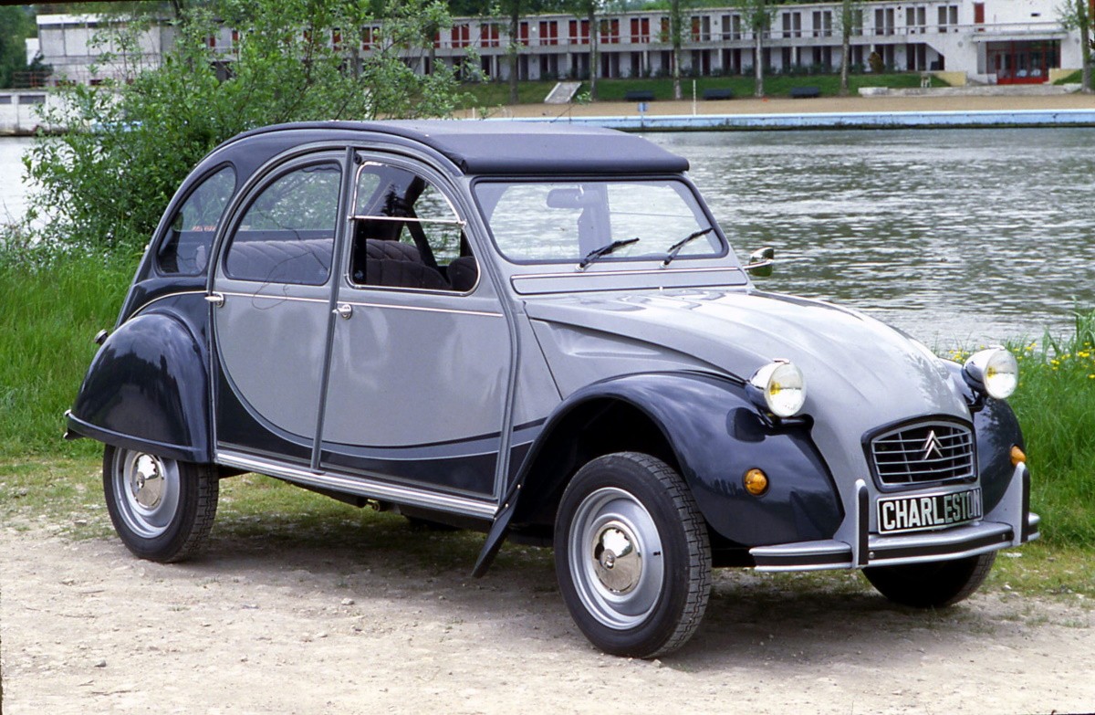 El Icónico Citroën 2CV: Un Símbolo de Simplicidad y Funcionalidad que Perdura en el Tiempo